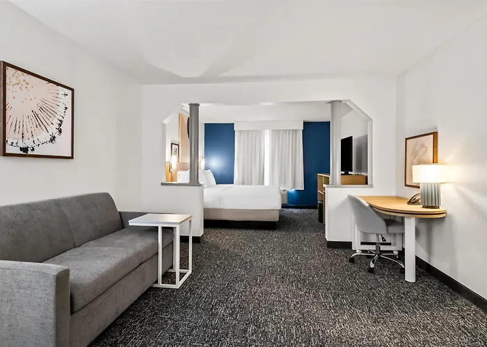 Inn & Suites Merrillville