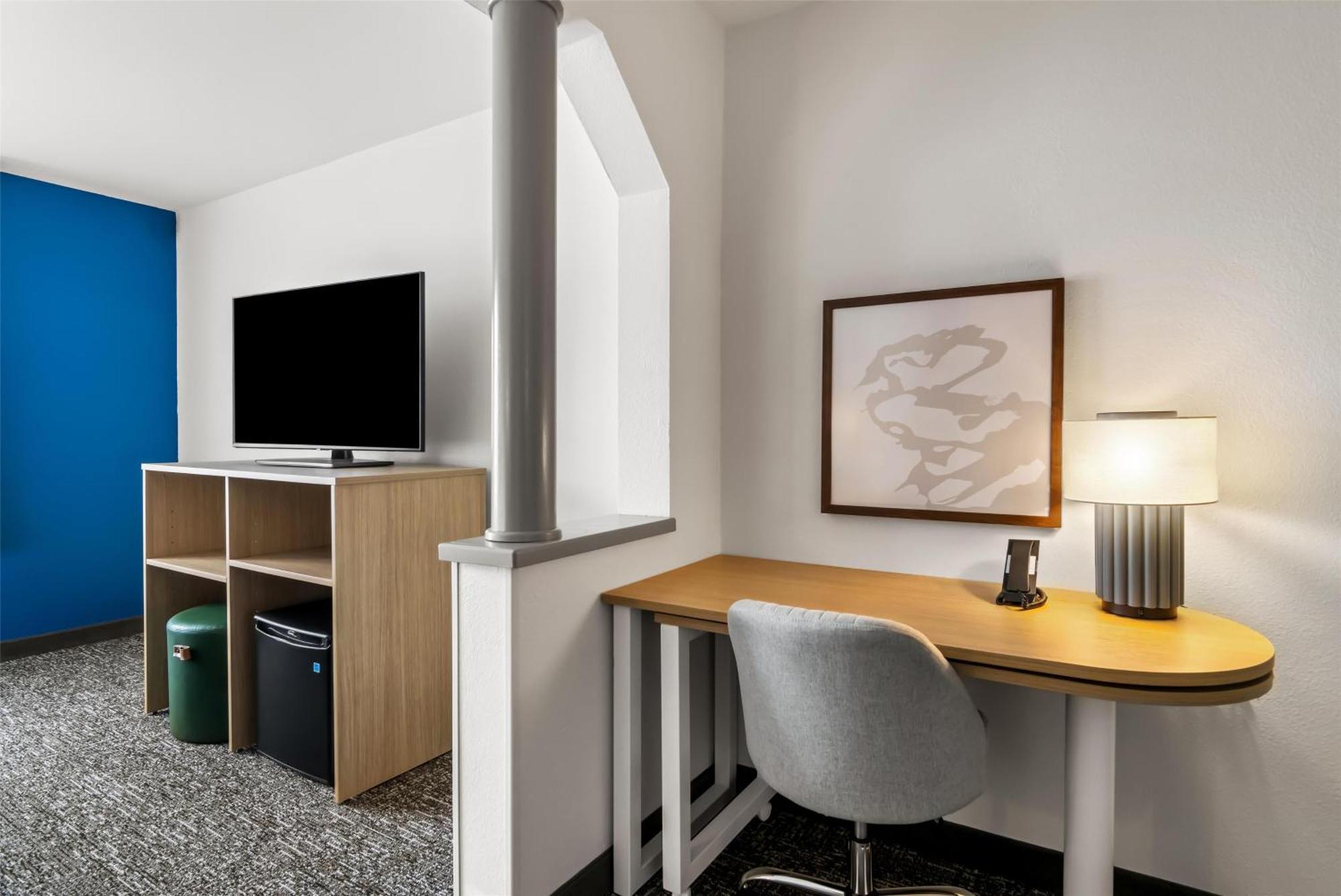 & Hotel 3*