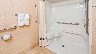 Hotel &